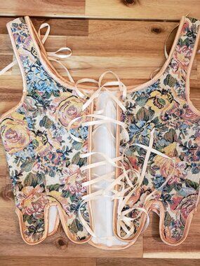 Scarlet Darkness floral lace-up corset - size 6